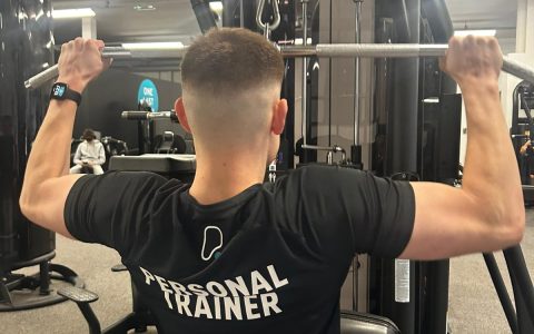 Jamie Lat Pull Down